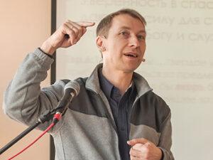 Andrei Murzin teaching in Ukraine